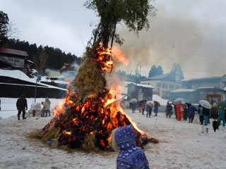 燃える塞の神